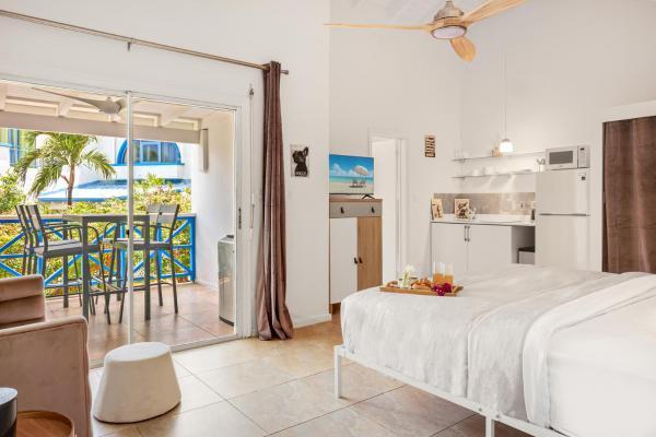 Island Bliss Condo, Koolbaai