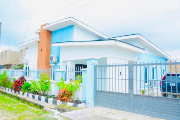A la foto es mostra l'objecte Home of Grace, Abeokuta situat a la ciutat de Abeokuta.