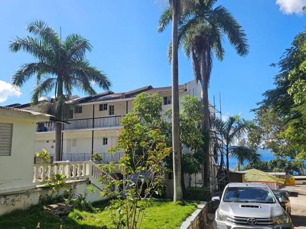 Fotografie 5: Ocean view Studios at Montego Gardens with Wifi