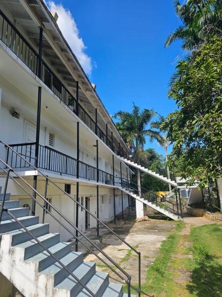 Fotografie 2: Ocean view Studios at Montego Gardens with Wifi