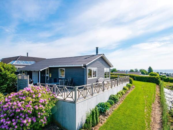 Auf dem Foto ist das Objekt 6 person holiday home in Hejls in der Stadt Hejls zu sehen.