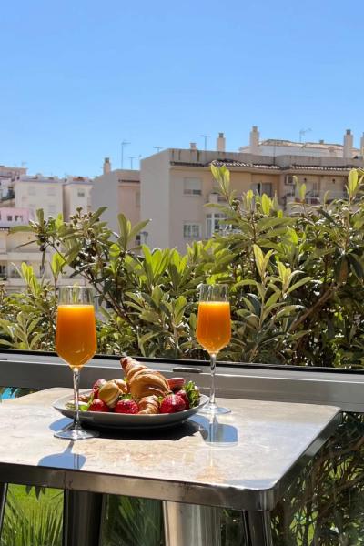 Na fotografii je vidět objekt Cozy Modern Apartment with Pool in Nerja nacházející se ve městě Nerja.
