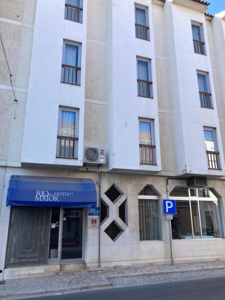 A la foto es mostra l'objecte Rio Maior Hotel situat a la ciutat de Rio Maior.