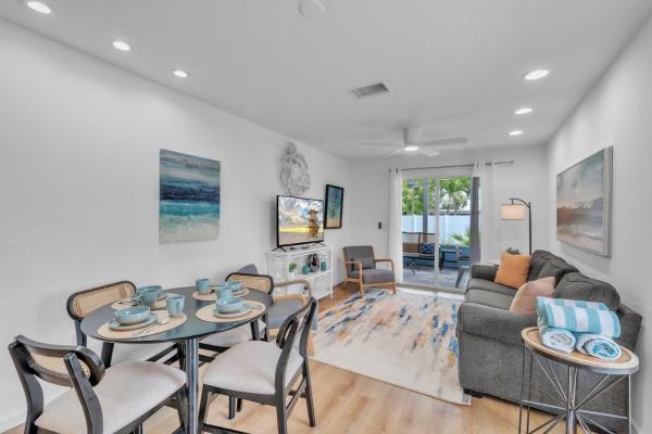 Minnow 2 Villa - Anna Maria, FL