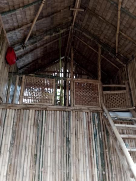 Na foto é possível ver o objeto Casa Bambú localizado na cidade de Banay-Banay.