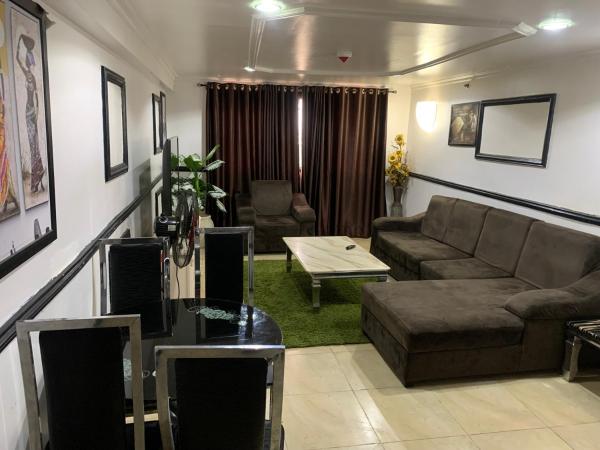 På bildet vises objektet Golden tulip apartment som ligger i byen Amuwo.