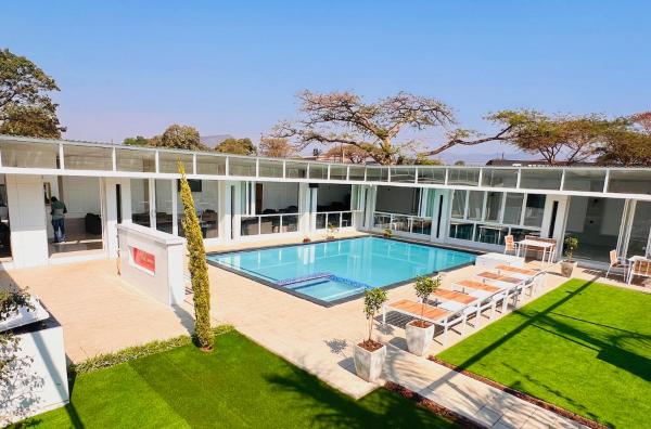 The photo shows the Lamamie Suite Lodge located in the city of Thohoyandou.