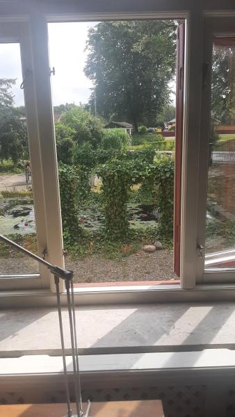 Auf dem Foto ist das Objekt Strandhgårdens BBB rum 2 in der Stadt Hensvik zu sehen.