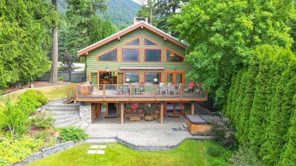 Na fotografii je vidět objekt Custom Built Home on the Beach nacházející se ve městě Nelson.