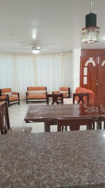 Στη φωτογραφία φαίνεται το αντικείμενο Beautiful apartment on Tonsupa Beach που βρίσκεται στην πόλη Castelnovo.