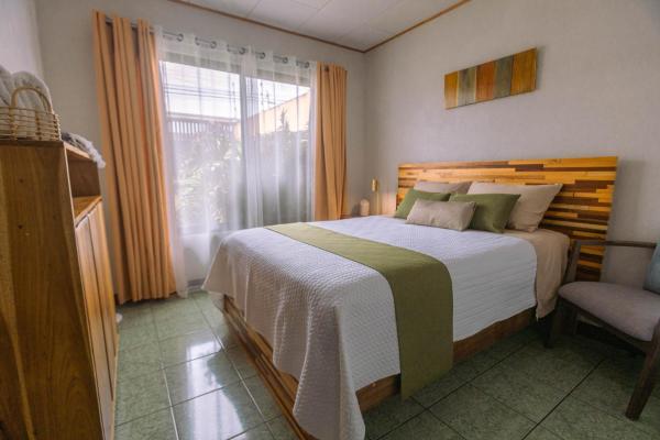 Auf dem Foto ist das Objekt Hojas Verdes Rental House Excelente ubicación cerca de Campo Ferial Palmares in der Stadt San Isidro zu sehen.