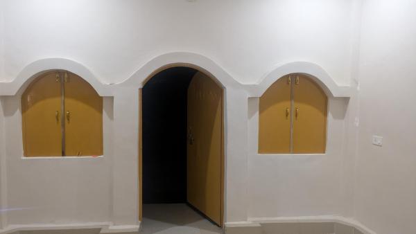 A la foto es mostra l'objecte Rajwada Restaurant Lawn Benquits situat a la ciutat de Mahmūdnagar.