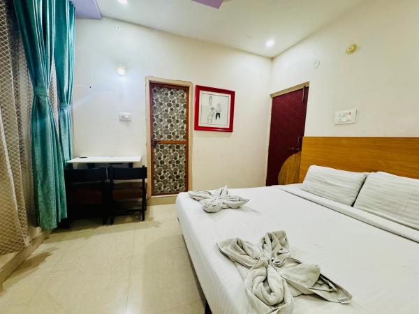 A la foto es mostra l'objecte Fully furnished 2BHK home @NTPC situat a la ciutat de Mancherāl.