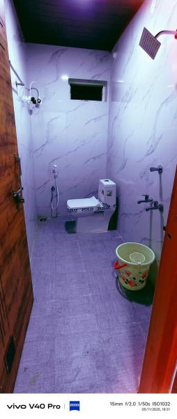 A la foto es mostra l'objecte Sree Narahari Luxury Residency Mantralayam situat a la ciutat de Rāichūr.
