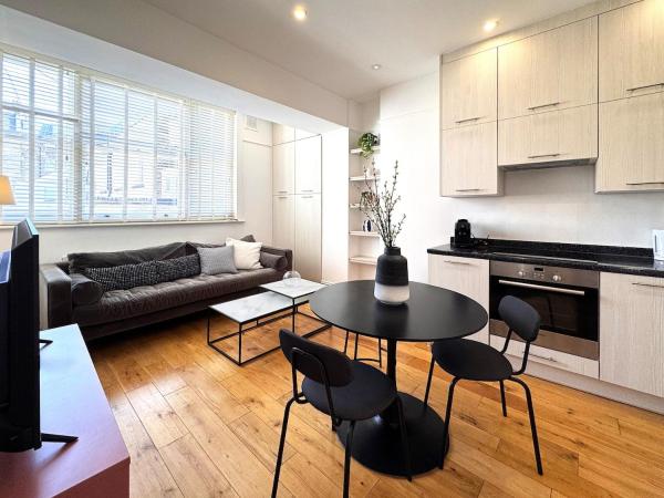 Foto 1: Flat B - Montagu St Residence