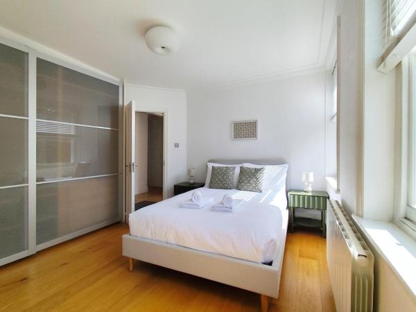 Zdjęcie 3: Flat D - Montagu St Residence