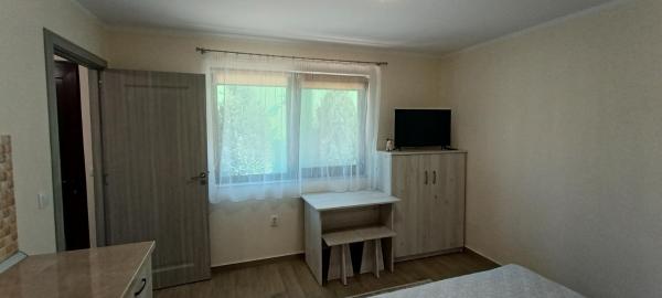 På billedet ses objektet Căsuțe la curte beliggende i byen Ciheiu.