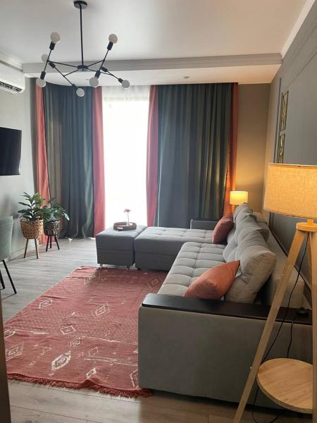 На фото показан объект Cozy, comfortable place for stay!, расположенный в городе Aqsū.