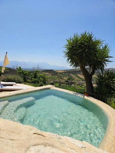 A la foto es mostra l'objecte ONOMY Country House Vathypetro situat a la ciutat de Choudetsi.