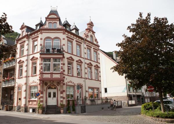 Auf dem Foto ist das Objekt Hotel Ravene in der Stadt Cochem zu sehen.
