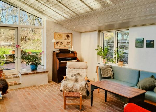 A la foto es mostra l'objecte Artist's House With Soul Near Hanklit situat a la ciutat de Flade.