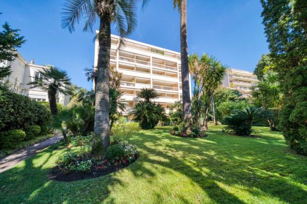 REF 1413 - Cannes Center Appartment for rent photo 1