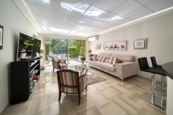 REF 1413 - Cannes Center Appartment for rent photo 6