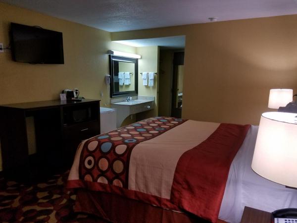 Φωτογραφία 7: Super 8 by Wyndham Wichita Airport West Kellogg