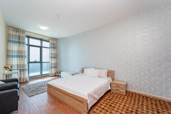 Na fotografii je vidět objekt Luxury Oceanfront Fully Furnished 2BR! nacházející se ve městě Adžmán.