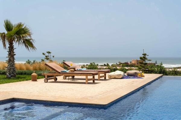 写真にはBeni Balla市にあるVilla Cactuswellが写っています。