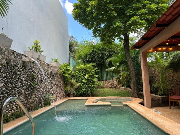 A la foto es mostra l'objecte Casa Yuya situat a la ciutat de Valladolid.