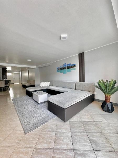 Billede 1: Pool View & Direct Access Margarita Island