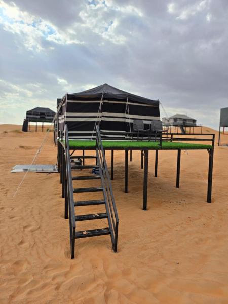 Na zdjęciu widoczny jest obiekt Activities Desert Camp położony w mieście Bidiyah.