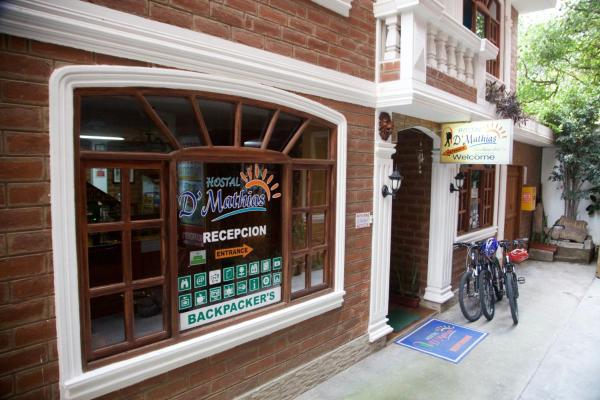 写真にはバーニョス市にあるHostal D´Mathiasが写っています。