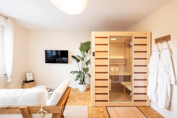 A la foto es mostra l'objecte L'Escapade Secrète balnéo - sauna - love room situat a la ciutat de Agny.