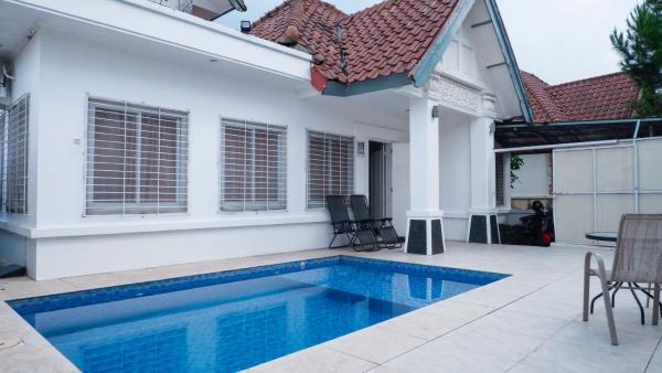 A la foto es mostra l'objecte Diyar Villas Puncak M6/14 situat a la ciutat de Puncak.