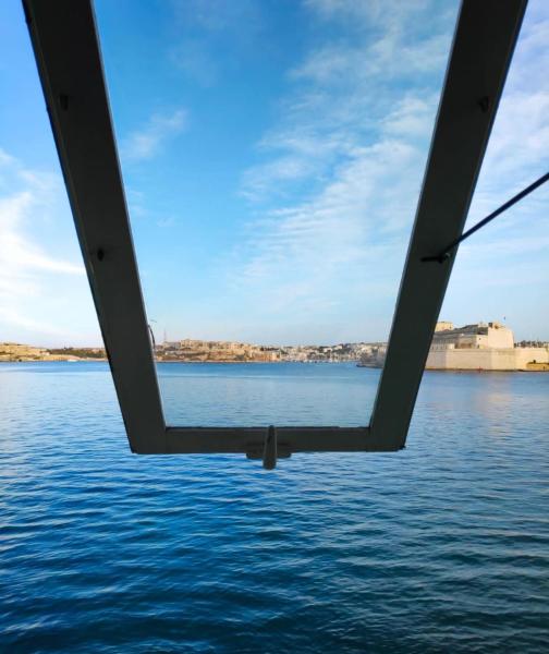 A la foto es mostra l'objecte SeaFront Apartment In Valletta situat a la ciutat de La Valletta.