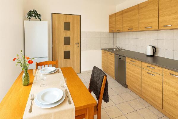 Na fotografii je vidět objekt Apartmán Kladeruby nad Oslavou - celý byt nebo jednotlivé pokoje nacházející se ve městě Rouchovany.