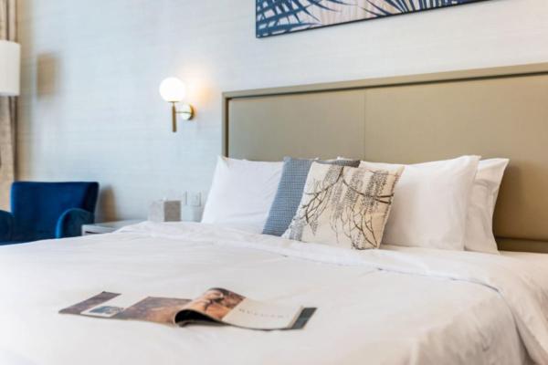 Na zdjęciu widoczny jest obiekt Luxury Sea Views at - Palm Tower położony w mieście Dubaj.