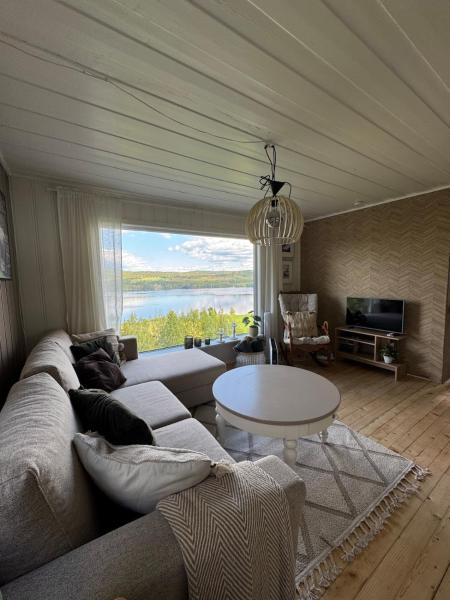 Idyllic cottage with a view, close to Gardermoen Airport, Hurdal