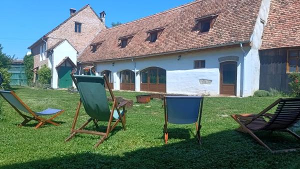 Nella foto è visibile l'oggetto Arkeden328 situato nella città di Mătişeni.