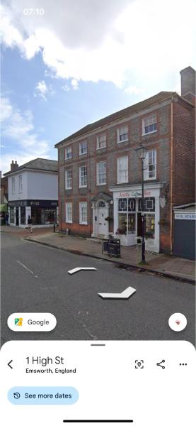 A la foto es mostra l'objecte Two bedroom apartment with parking situat a la ciutat de Emsworth.