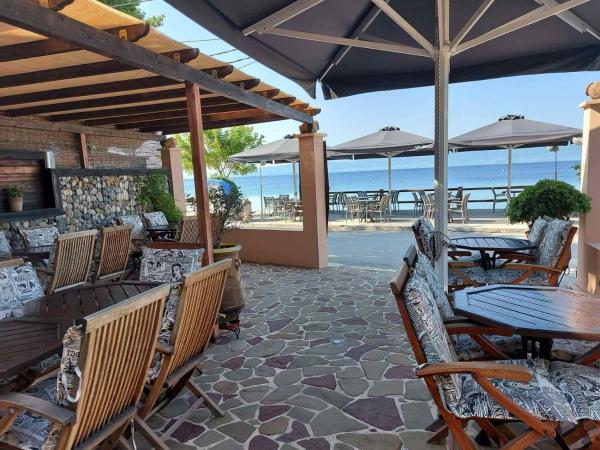 Nella foto è visibile l'oggetto Despoina Apartments situato nella città di Edipsos.