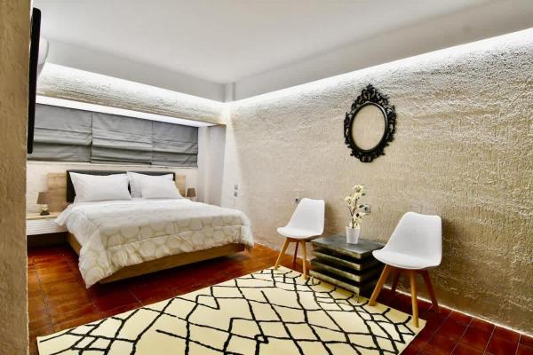 A la foto es mostra l'objecte Kolonaki Spacious 1 Bd Apt with Outdoor Patio situat a la ciutat de Atenes.