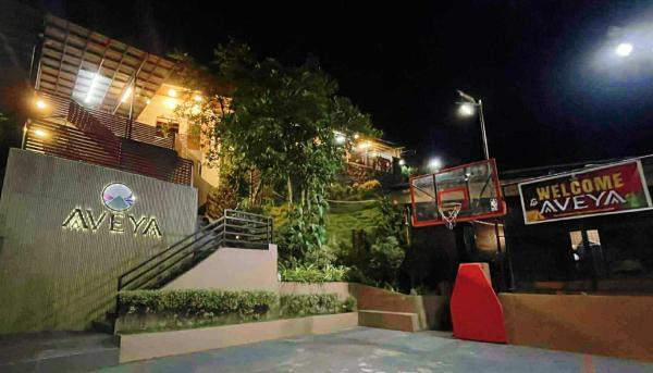 En la foto se muestra el objeto AVEYA Staycation ubicado en la ciudad de Laiban.
