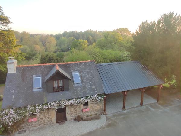 A la foto es mostra l'objecte Gite du Puits situat a la ciutat de Glomel.