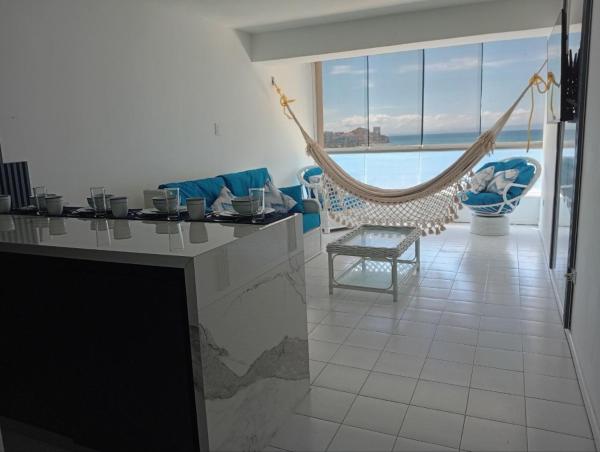 Apartamento de lujo frente al mar en residencia con piscina, planta electrica y gym, Porlamar