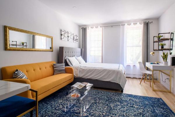 1597-3 Studio Upper East Side Apt W&D in unit, New York