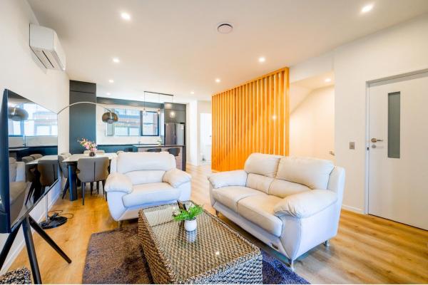 4 Bedrooms Modern Coastal Retreat Near Devonport - Auckland