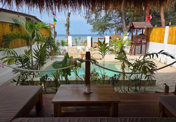 Anna's Beach House - Luxury Private Beachfront Villa - Lombok
